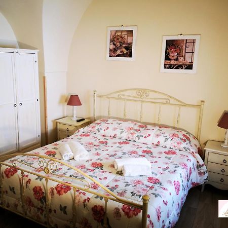 לינה וארוחת בוקר מרטינה פרנקה Archetto Bianco מראה חיצוני תמונה
